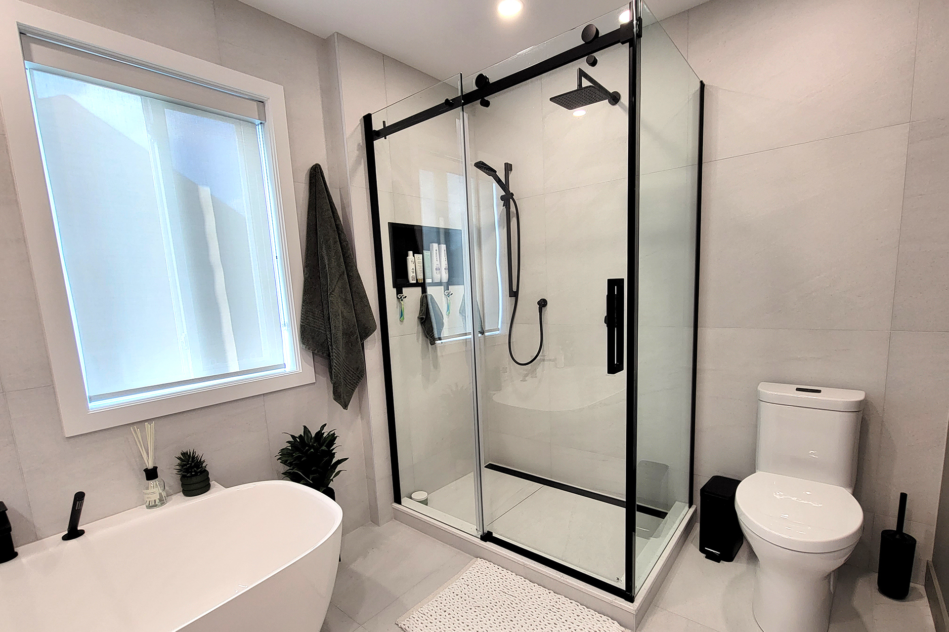Salle bain principale Gauvreau Fuzion douche WPH 211 C horiz