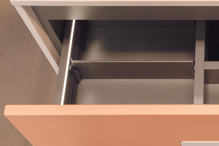 Centered vanity with 2 drawers | Vanico-Maronyx